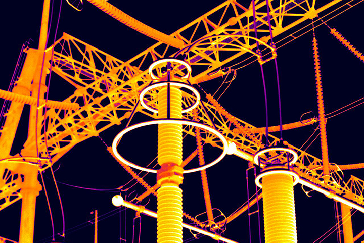 红外探测器：测温范围与精度解析