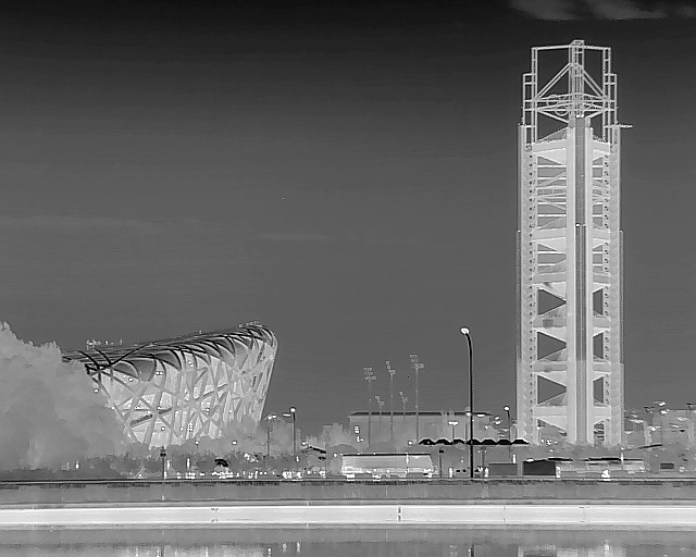 红外热成像技术在周界监控中的应用